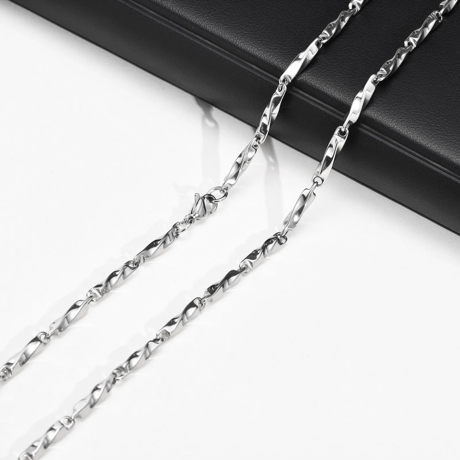 Blacklist "Mobius" Chain